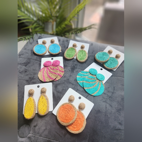 💛 Soft Yellow And Brown Raffia Earrings 💛 - Picture 3 of 12